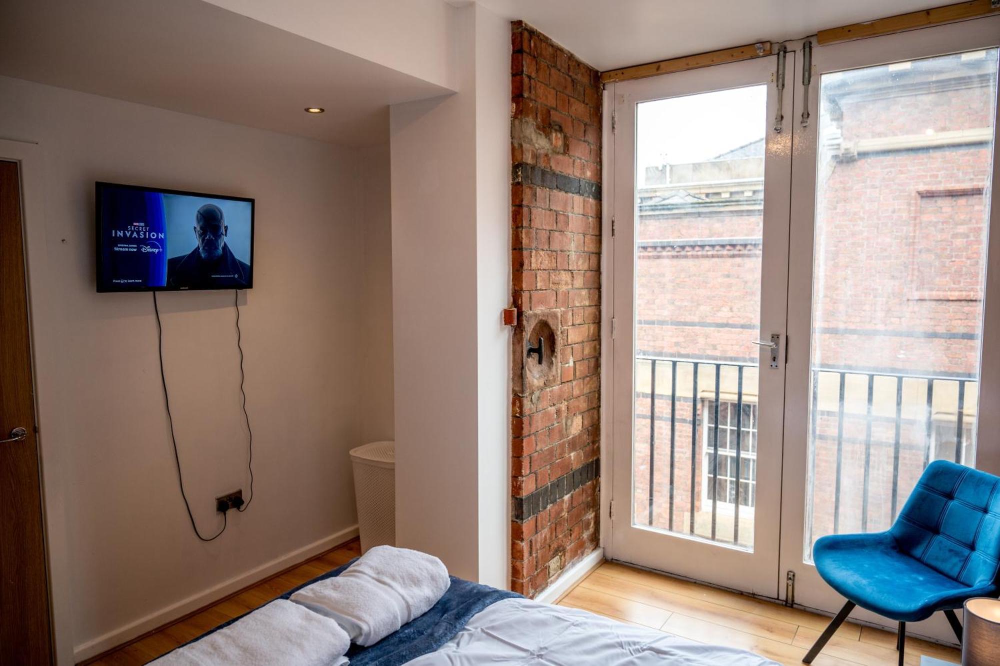 Cavern Quarters, Beautiful Two Bedroom City Centre Apartment By Garudy Serviced Apartments And Short Lets - Perfect For Longer Stays Liverpool Buitenkant foto