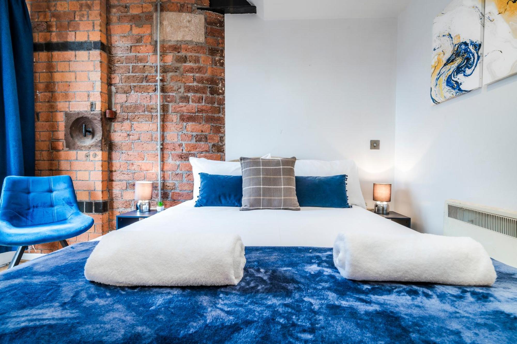 Cavern Quarters, Beautiful Two Bedroom City Centre Apartment By Garudy Serviced Apartments And Short Lets - Perfect For Longer Stays Liverpool Buitenkant foto