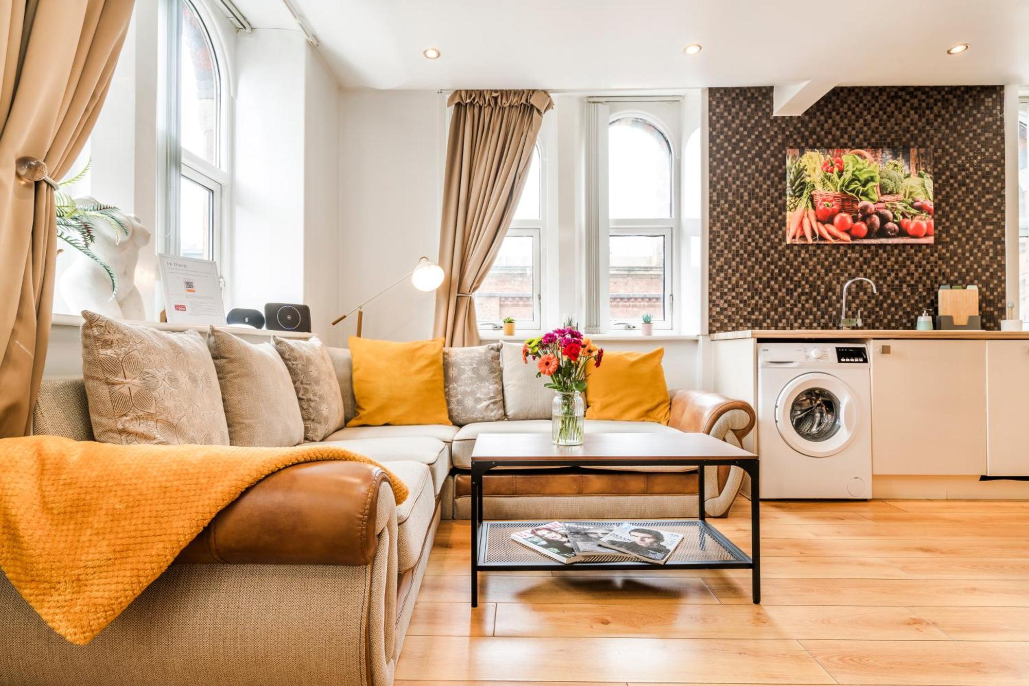Cavern Quarters, Beautiful Two Bedroom City Centre Apartment By Garudy Serviced Apartments And Short Lets - Perfect For Longer Stays Liverpool Buitenkant foto