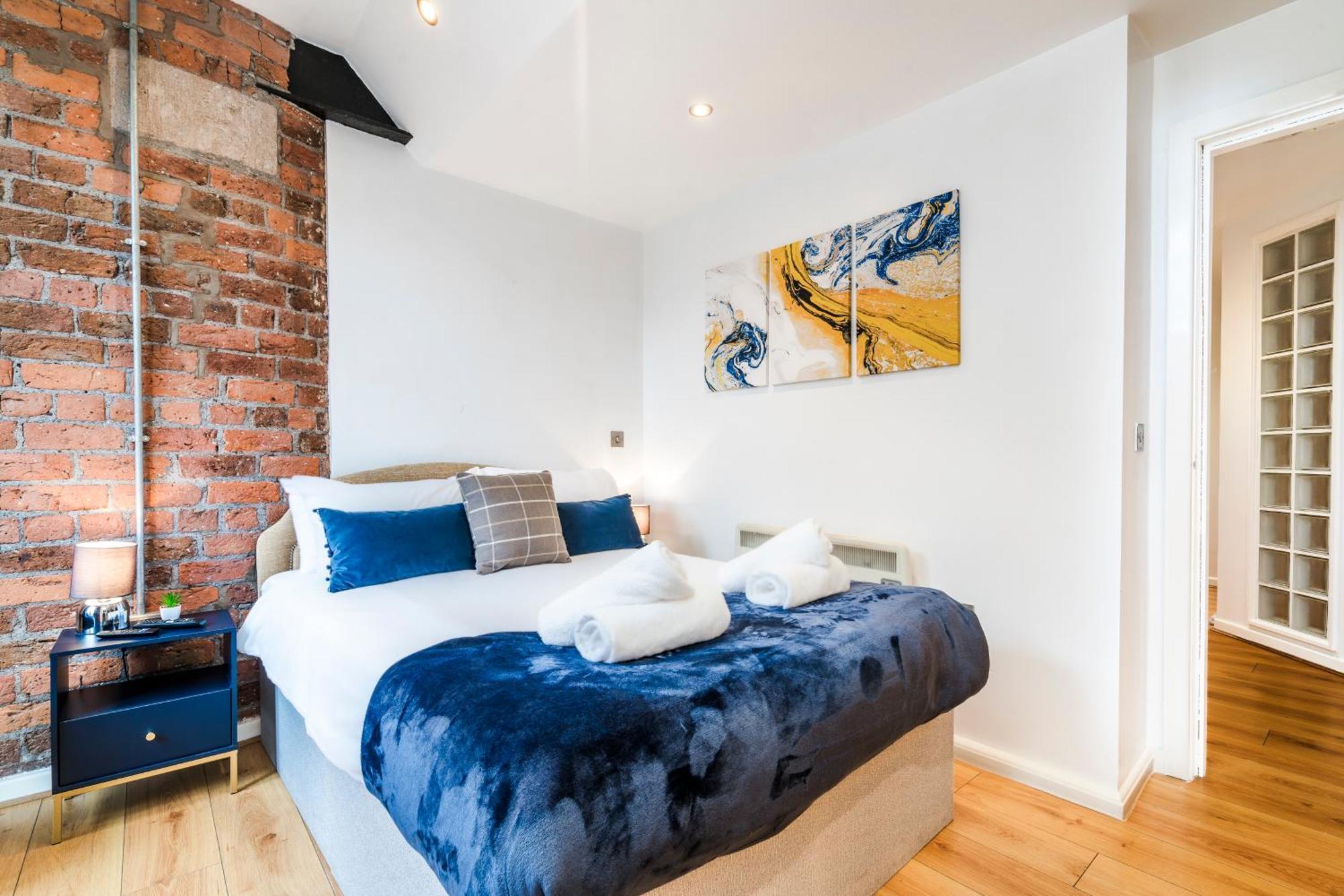 Cavern Quarters, Beautiful Two Bedroom City Centre Apartment By Garudy Serviced Apartments And Short Lets - Perfect For Longer Stays Liverpool Buitenkant foto