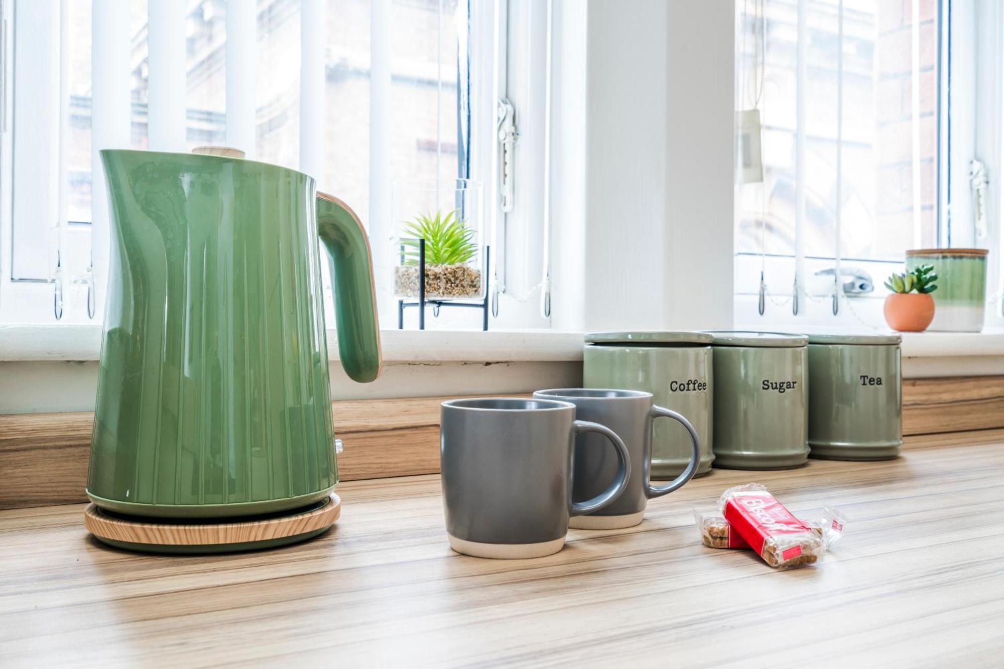 Cavern Quarters, Beautiful Two Bedroom City Centre Apartment By Garudy Serviced Apartments And Short Lets - Perfect For Longer Stays Liverpool Buitenkant foto