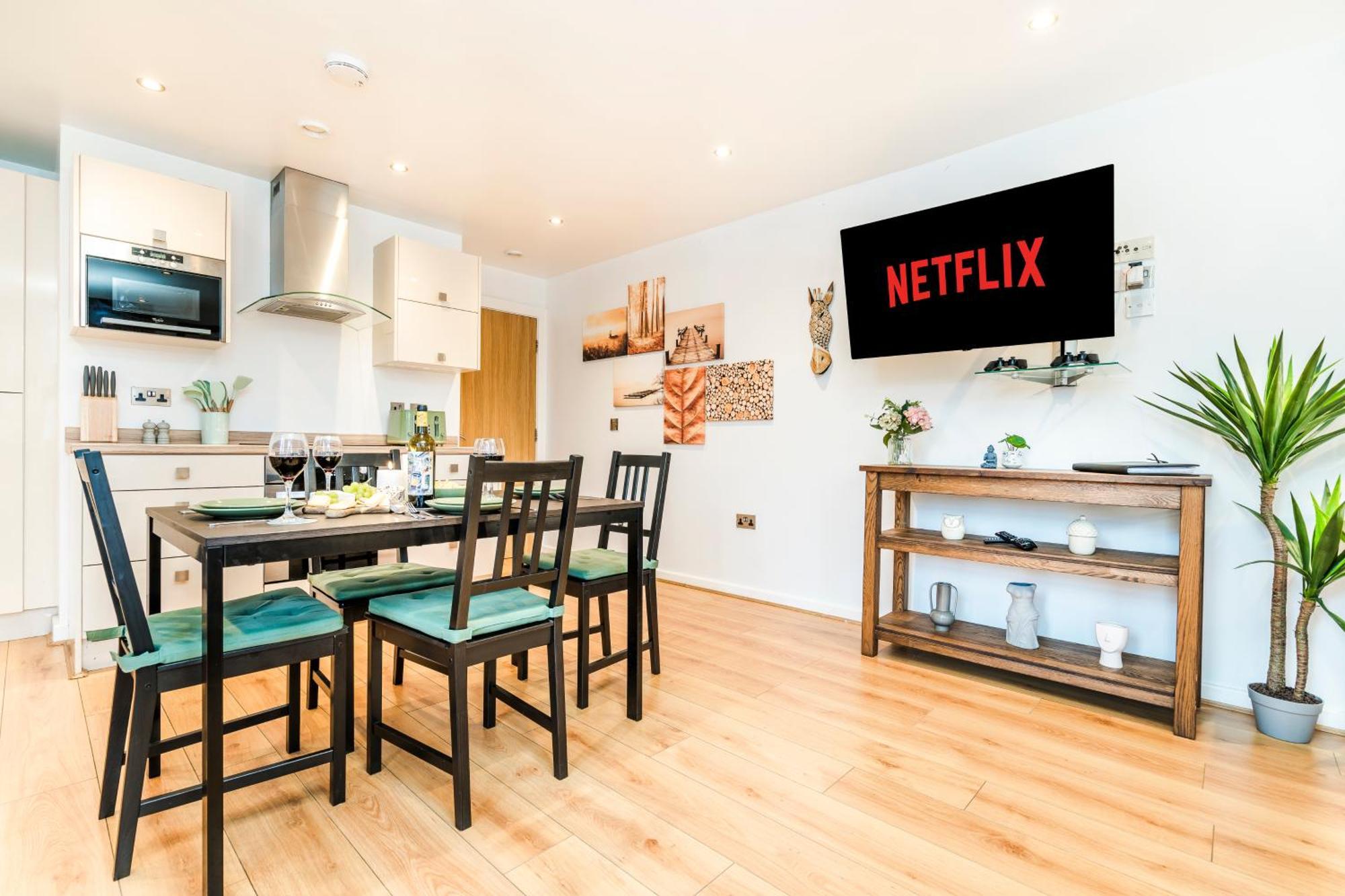 Cavern Quarters, Beautiful Two Bedroom City Centre Apartment By Garudy Serviced Apartments And Short Lets - Perfect For Longer Stays Liverpool Buitenkant foto