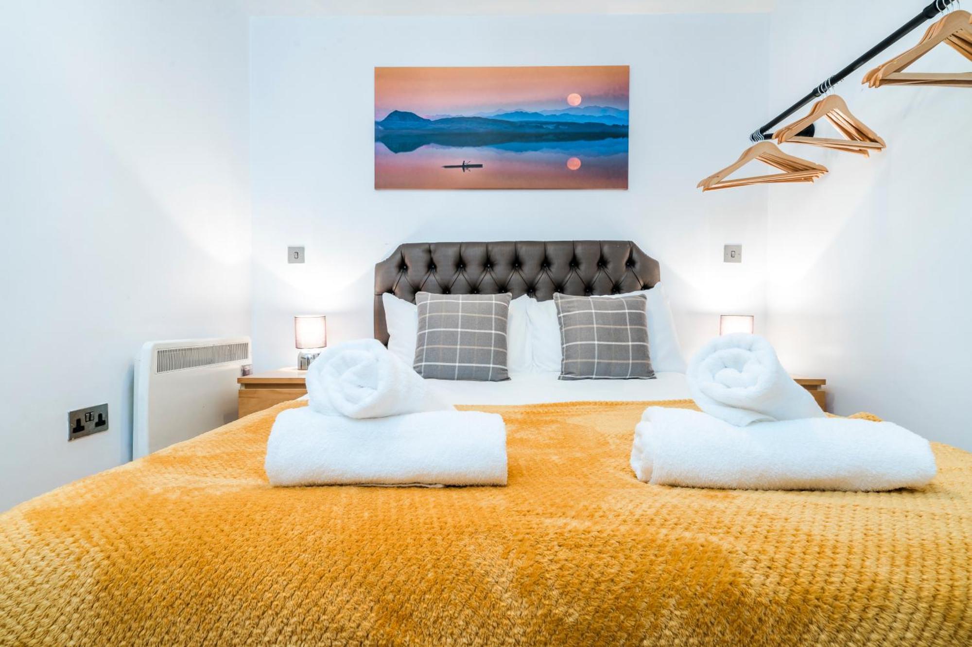 Cavern Quarters, Beautiful Two Bedroom City Centre Apartment By Garudy Serviced Apartments And Short Lets - Perfect For Longer Stays Liverpool Buitenkant foto